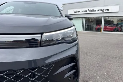  Volkswagen Tiguan 2.0 TDI R-Line DSG Euro 6 (s/s) 5dr Thumbnail #25