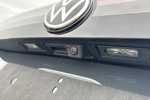  Volkswagen Tiguan 2.0 TDI R-Line DSG Euro 6 (s/s) 5dr Thumbnail #32