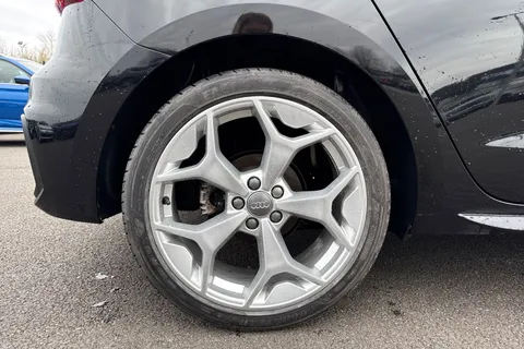 BR19WXG Audi A1 1.0 TFSI 30 S line Sportback Euro 6 (s/s) 5dr Thumbnail #12