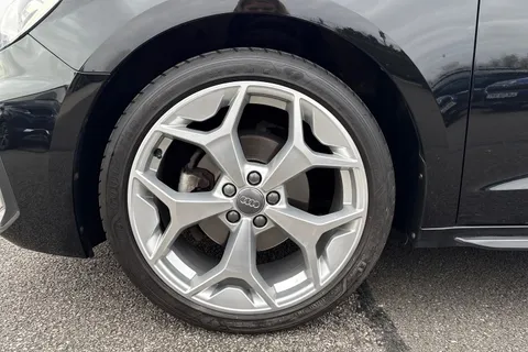 BR19WXG Audi A1 1.0 TFSI 30 S line Sportback Euro 6 (s/s) 5dr Thumbnail #13