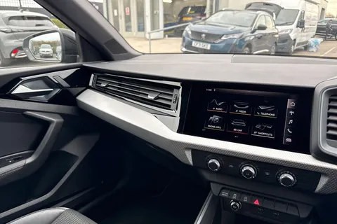 BR19WXG Audi A1 1.0 TFSI 30 S line Sportback Euro 6 (s/s) 5dr Thumbnail #18