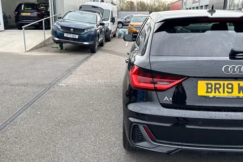 BR19WXG Audi A1 1.0 TFSI 30 S line Sportback Euro 6 (s/s) 5dr Thumbnail #32