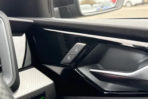 BR19WXG Audi A1 1.0 TFSI 30 S line Sportback Euro 6 (s/s) 5dr Thumbnail #42