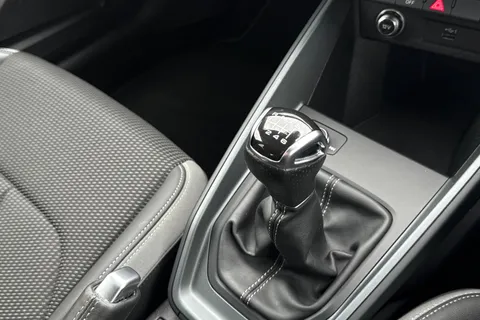 BR19WXG Audi A1 1.0 TFSI 30 S line Sportback Euro 6 (s/s) 5dr Thumbnail #56