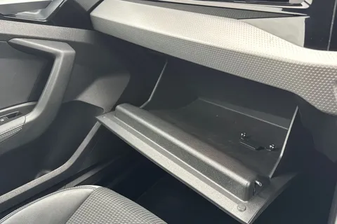 BR19WXG Audi A1 1.0 TFSI 30 S line Sportback Euro 6 (s/s) 5dr Thumbnail #61