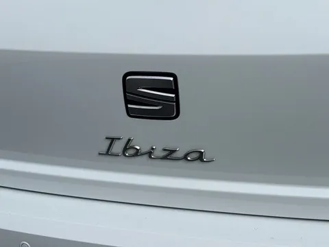 25 of 43 for SEAT IBIZA 1.0 TSI 95 FR 5dr