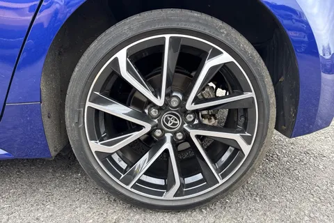 MK73LNW Toyota Corolla 1.8 Hybrid Excel 5dr CVT Thumbnail #14