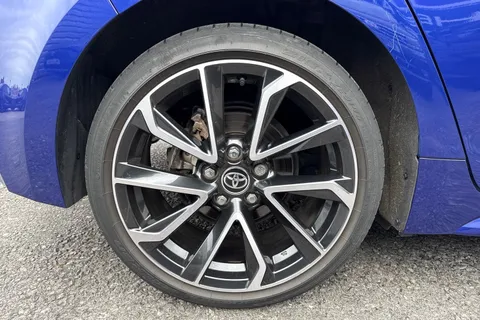 MK73LNW Toyota Corolla 1.8 Hybrid Excel 5dr CVT Thumbnail #16