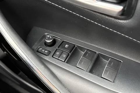 MK73LNW Toyota Corolla 1.8 Hybrid Excel 5dr CVT Thumbnail #38