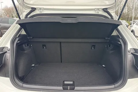 MK23NUF Volkswagen Polo 1.0 Life 5dr **REAR TINTS, REAR VIEW CAMERA** Thumbnail #8