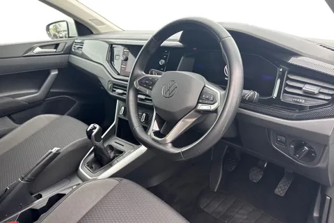 MK23NUF Volkswagen Polo 1.0 Life 5dr **REAR TINTS, REAR VIEW CAMERA** Thumbnail #15