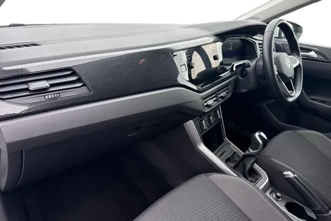 MK23NUF Volkswagen Polo 1.0 Life 5dr **REAR TINTS, REAR VIEW CAMERA** Thumbnail #16