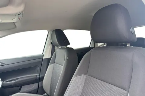 MK23NUF Volkswagen Polo 1.0 Life 5dr **REAR TINTS, REAR VIEW CAMERA** Thumbnail #17