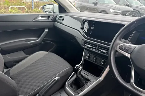 MK23NUF Volkswagen Polo 1.0 Life 5dr **REAR TINTS, REAR VIEW CAMERA** Thumbnail #21