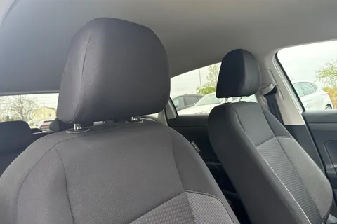 MK23NUF Volkswagen Polo 1.0 Life 5dr **REAR TINTS, REAR VIEW CAMERA** Thumbnail #25