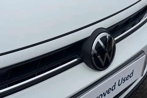 MK23NUF Volkswagen Polo 1.0 Life 5dr **REAR TINTS, REAR VIEW CAMERA** Thumbnail #28