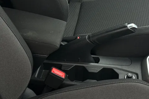 MK23NUF Volkswagen Polo 1.0 Life 5dr **REAR TINTS, REAR VIEW CAMERA** Thumbnail #33