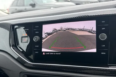 MK23NUF Volkswagen Polo 1.0 Life 5dr **REAR TINTS, REAR VIEW CAMERA** Thumbnail #37