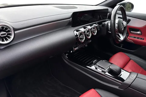 ND70OEV Mercedes-Benz Cla Class 1.3 CLA180 AMG Line (Premium Plus 2) Coupe 7G-DCT Euro 6 (s/s) 4dr Thumbnail #10