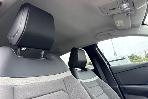 24 of 67 for Citroën E-C4 50kWh Shine Auto 5dr