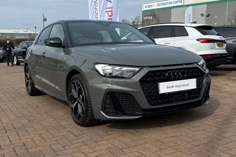 BV25ECW Audi A1 Black Edition 30 TFSI  116 PS S tronic Thumbnail #9