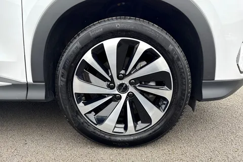 LD25YWC BYD Seal U 1.5 18.3kWh Boost CVT Auto Euro 6 (s/s) 5dr Thumbnail #8