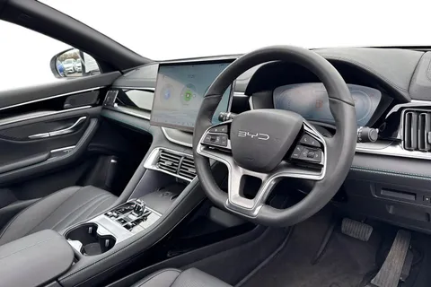 LD25YWC BYD Seal U 1.5 18.3kWh Boost CVT Auto Euro 6 (s/s) 5dr Thumbnail #9