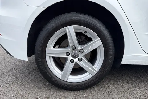 YL69UGZ Audi A3 1.0 TFSI 30 SE Technik Sportback Euro 6 (s/s) 5dr Thumbnail #12