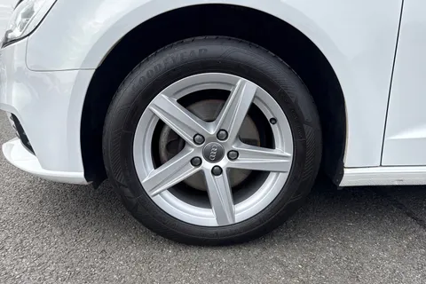 YL69UGZ Audi A3 1.0 TFSI 30 SE Technik Sportback Euro 6 (s/s) 5dr Thumbnail #14