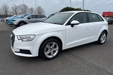 YL69UGZ Audi A3 1.0 TFSI 30 SE Technik Sportback Euro 6 (s/s) 5dr Thumbnail #28