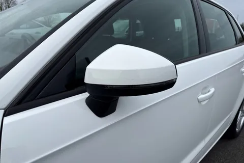 YL69UGZ Audi A3 1.0 TFSI 30 SE Technik Sportback Euro 6 (s/s) 5dr Thumbnail #30