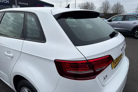 YL69UGZ Audi A3 1.0 TFSI 30 SE Technik Sportback Euro 6 (s/s) 5dr Thumbnail #32