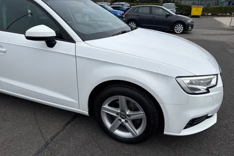 YL69UGZ Audi A3 1.0 TFSI 30 SE Technik Sportback Euro 6 (s/s) 5dr Thumbnail #38