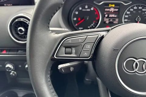 YL69UGZ Audi A3 1.0 TFSI 30 SE Technik Sportback Euro 6 (s/s) 5dr Thumbnail #40