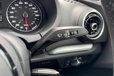 YL69UGZ Audi A3 1.0 TFSI 30 SE Technik Sportback Euro 6 (s/s) 5dr Thumbnail #43