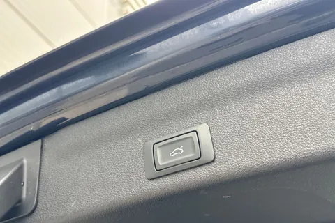 DG21FZN Audi A6 Avant 2.0 TFSI 45 Black Edition S Tronic quattro Euro 6 (s/s) 5dr Thumbnail #27