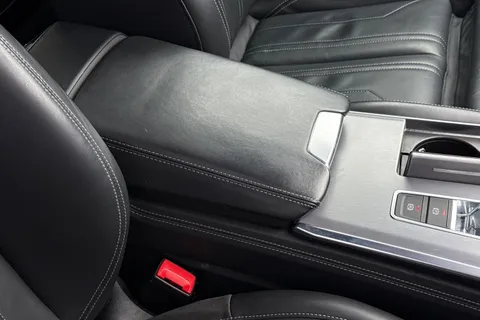 DG21FZN Audi A6 Avant 2.0 TFSI 45 Black Edition S Tronic quattro Euro 6 (s/s) 5dr Thumbnail #39