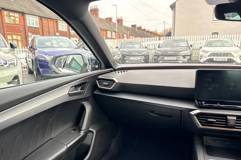 DP21CXM CUPRA Leon 1.4 eHybrid 12.8kWh VZ2 DSG Euro 6 (s/s) 5dr Thumbnail #15