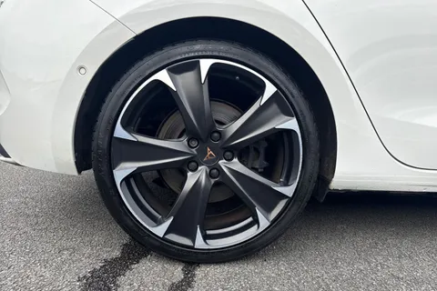 DP21CXM CUPRA Leon 1.4 eHybrid 12.8kWh VZ2 DSG Euro 6 (s/s) 5dr Thumbnail #23