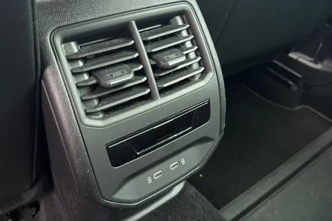 DP21CXM CUPRA Leon 1.4 eHybrid 12.8kWh VZ2 DSG Euro 6 (s/s) 5dr Thumbnail #26