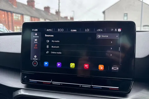 DP21CXM CUPRA Leon 1.4 eHybrid 12.8kWh VZ2 DSG Euro 6 (s/s) 5dr Thumbnail #31