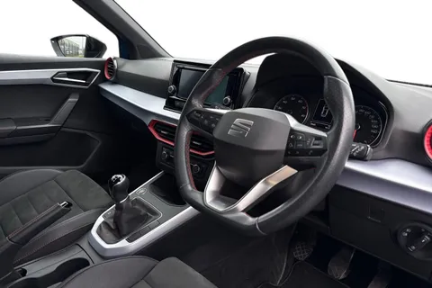 DH23LLT SEAT Arona 1.0 TSI FR Edition Euro 6 (s/s) 5dr Thumbnail #8