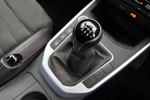 DH23LLT SEAT Arona 1.0 TSI FR Edition Euro 6 (s/s) 5dr Thumbnail #20