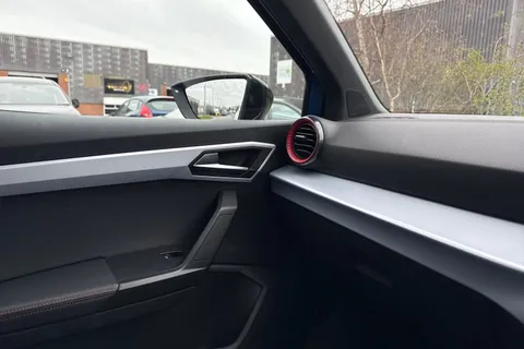 DH23LLT SEAT Arona 1.0 TSI FR Edition Euro 6 (s/s) 5dr Thumbnail #34