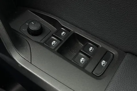 DH23LLT SEAT Arona 1.0 TSI FR Edition Euro 6 (s/s) 5dr Thumbnail #37