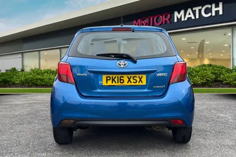 PK16XSX Toyota Yaris 1.5 VVT-h Active E-CVT Euro 6 5dr Thumbnail #5