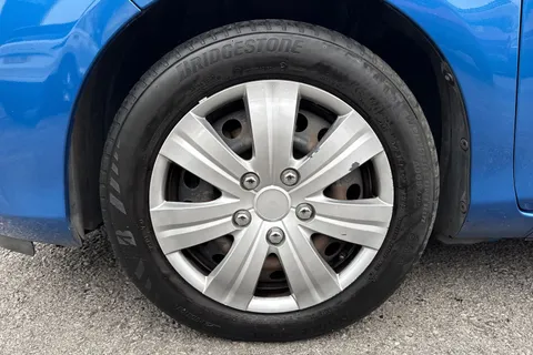 PK16XSX Toyota Yaris 1.5 VVT-h Active E-CVT Euro 6 5dr Thumbnail #12