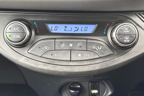 PK16XSX Toyota Yaris 1.5 VVT-h Active E-CVT Euro 6 5dr Thumbnail #23