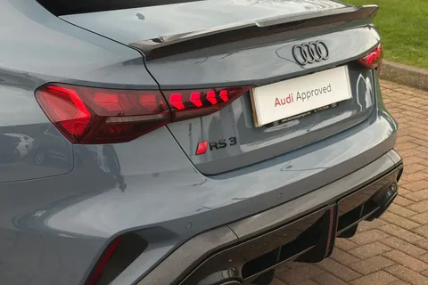 BT74VHK Audi RS 3 RS 3 Saloon Carbon Vorsprung 400 PS S tronic Thumbnail #8