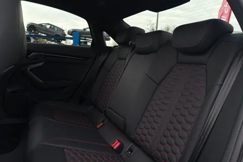 BT74VHK Audi RS 3 RS 3 Saloon Carbon Vorsprung 400 PS S tronic Thumbnail #19